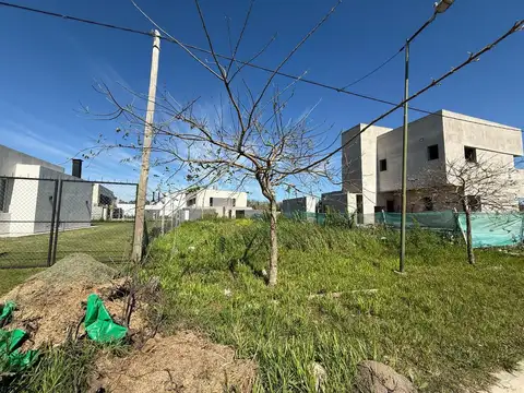 Terreno en Venta en Countries y Barrios Cerrados en La Plata, USD 85.000