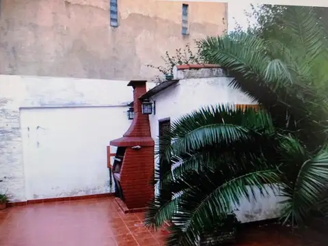 Casa en Alquiler en Villa Luzuriaga, $ 950.000