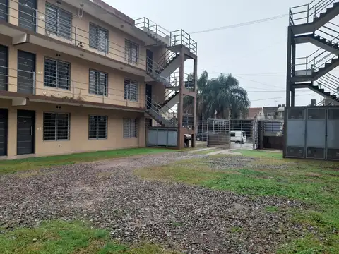 Monoambiente alquiler moron con cochera