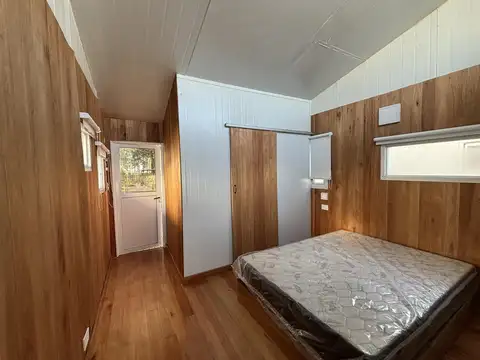 Casa Flotante Fondeada En El Yacht De San Fernando