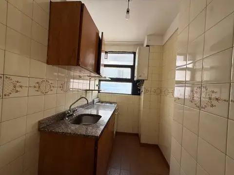 En Venta Departamento de 1 Ambiente al frente con Balcon Recoleta