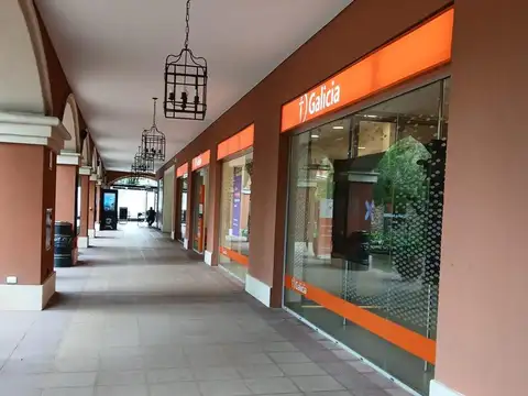 Venta o alquiler temporario de Cochera cubierta en Pueblo Caamaño, Pilar