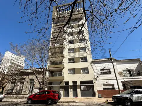 Departamento 2 dormitorios en venta La Plata con cochera