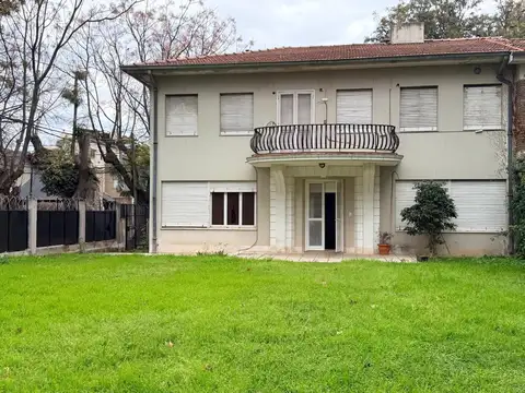 Casa en Alquiler en Olivos | 4 Dormitorios | Jardín, Pileta y Garage