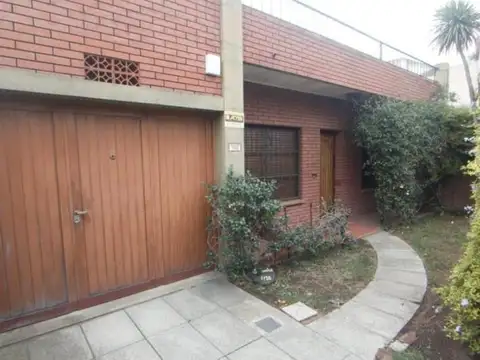 Gral Cornelio Saavedra 1158, Moron, Buenos Aires, Argentina.