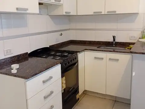 VENTA DE EXCLUSIVO DEPARTAMENTO CON AMPLIO PATIO PRIVADO