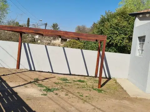 Casa en Alquiler en Saldan, $ 800.000