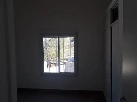 SALDAN -  2 DORM 2 B JARDIN, PATIO. EXCELENTE