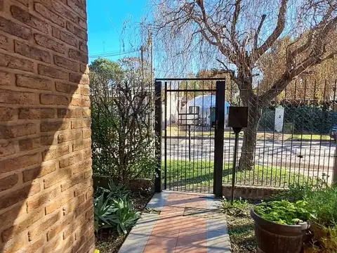 VENTA CASA 3 AMBIENTES VILLA UDAONDO ITUZAINGO Precio rebajado - Financia