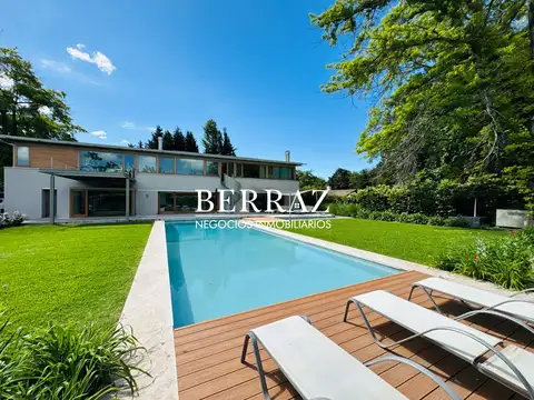 Casa Venta 4 Dormitorios Barrio Olivos Golf Club, Lote de 1337 m2 Pilar