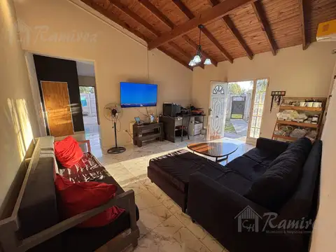 Casa en Venta con 1 cochera