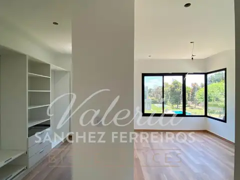 Casa 5 ambientes con 4 baños