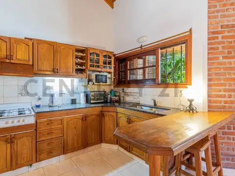 CASA EN VENTA EN TOLOSA 3 DORMITORIOS