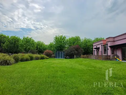 Casa en Venta con 4 cocheras