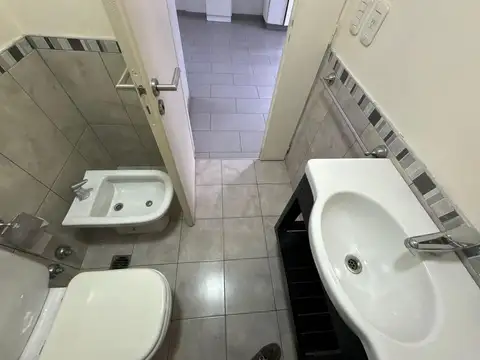 Excelente Monoambiente Divisible + Balcón+ Patio en Almagro