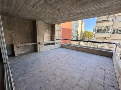 Departamento 5 ambientes con 3 baños