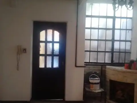 Casa c/3 habitaciones, 2 en quincho, terraza,  patio,baños
