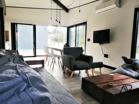 Casa en venta de 2 dormitorios c/ cochera en La Pedrera