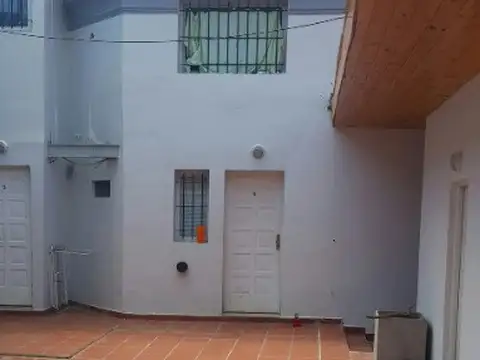Depto Tipo Casa en Alquiler de 1 dormitorio