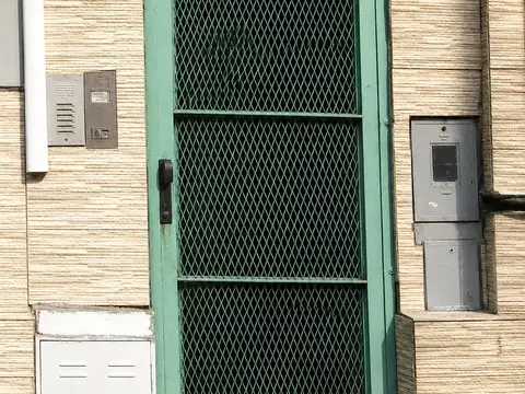 Sarmiento 1000, Piso 1