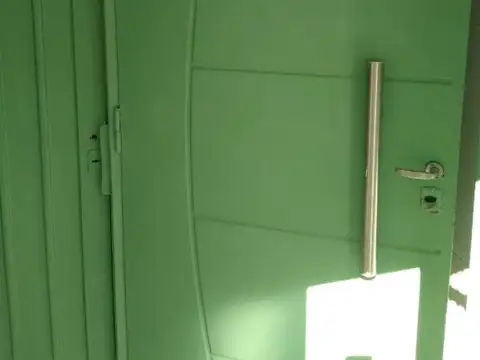 Depto Tipo Casa en Alquiler en Centro, $ 300.000