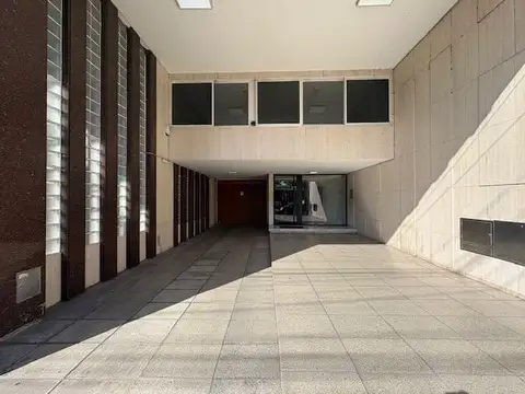 Avenida Mitre 2000, Piso 2