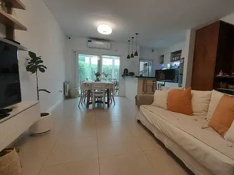 Departamento 4 ambientes con 2 baños