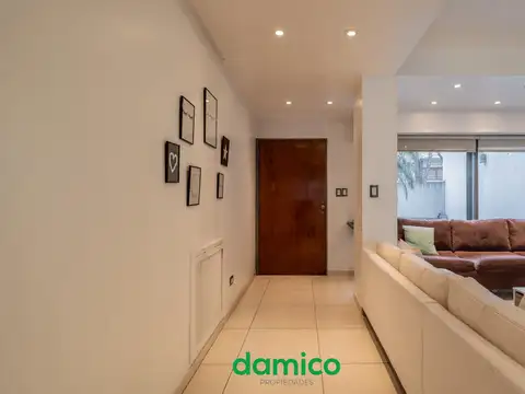 Casa 6 ambientes con 4 baños
