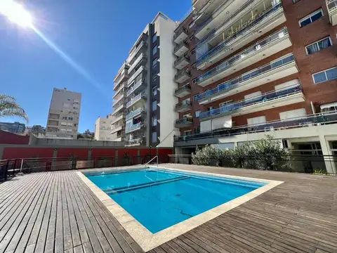 Venta departamento monoambiente con balcón Flores