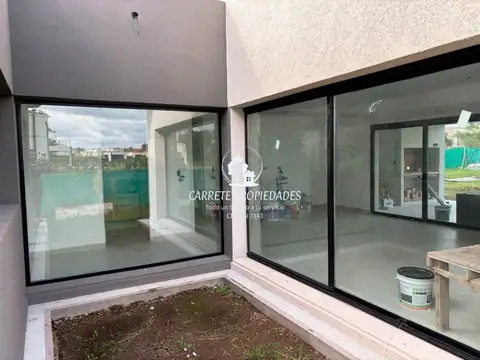 Casa 4 ambientes con 3 baños