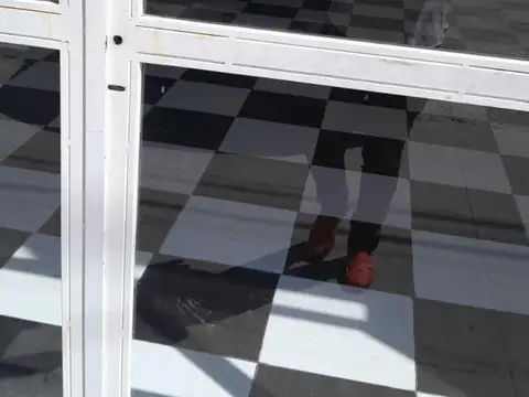 Local en Alquiler en Virrey Del Pino, $ 450.000