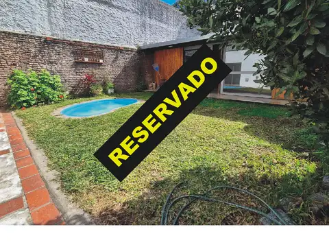 TIPO CASA CON PARQUE *EXCELENTE* 3 AMB PLANTA BAJA - PATIO TERRRAZA y QUINCHO
