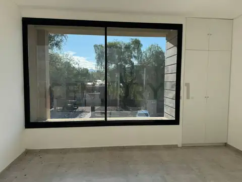 Benito de San Martin 6900, Piso 0