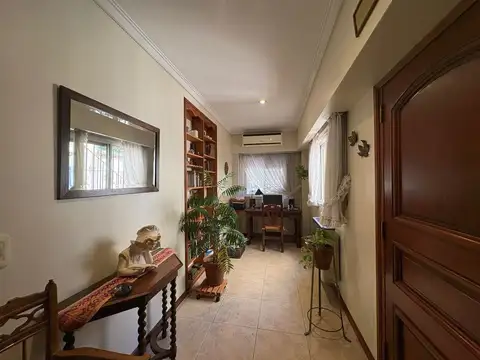 Depto Tipo Casa 7 ambientes con 2 baños