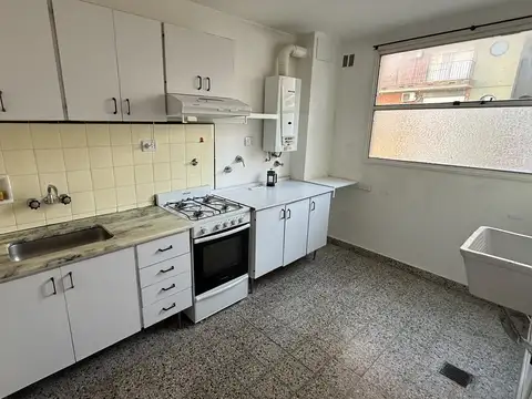 Departamento en Alquiler en Acassuso Vias  /  Santa Fe, $ 550.000