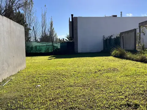 Terreno en Venta en Joaquin Gorina, USD 42.000