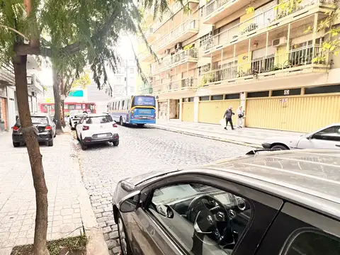 Martiniano Leguizamón 100, Piso 1