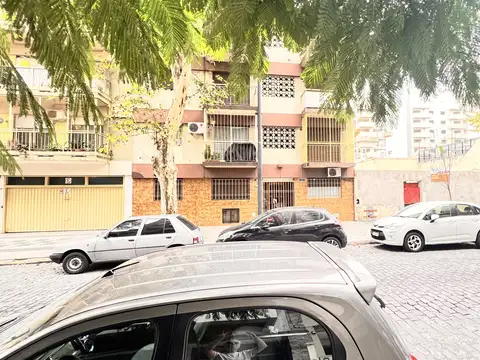 Departamento Tres ambientes, 55 m2. Dos Dormitorios con placards, Cocina cuadrada  y lavadero separado. SIN EXPENSAS