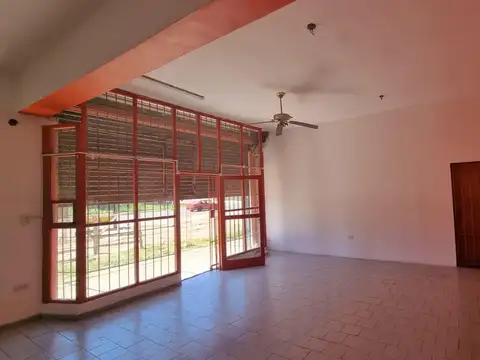 Av. Umberto Illia casi esquina Jiménez al 13500