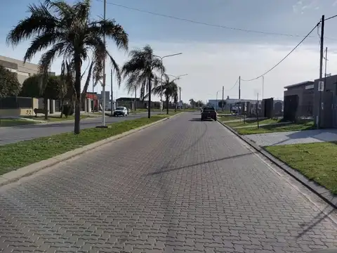 Venta Lote/Terreno Comercial, Cuotas/Permuta 1100m