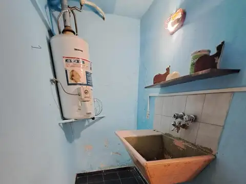 Venta. Quilmes. Casa 4 ambientes