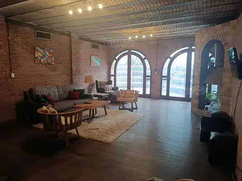 Casa 5 ambientes con 4 baños