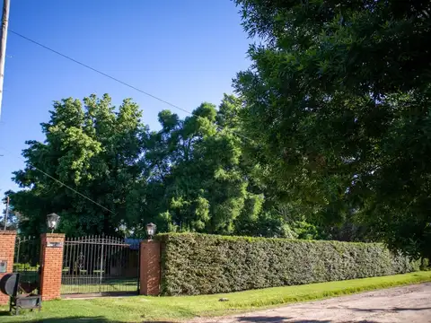 Venta Casa quinta en Loma Verde 