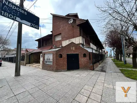 Acevedo e/ Nápoles y Púan