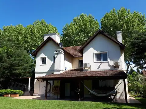Casa en Alquiler de 3 dormitorios