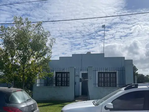 casa dos habitaciones y garage 