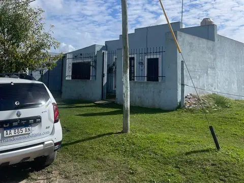 casa dos habitaciones y garage