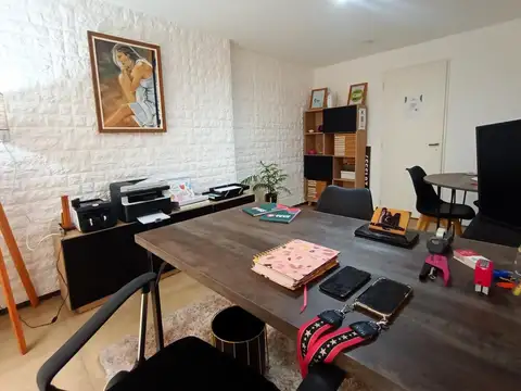 Oficina 2 ambientes con 1 baño