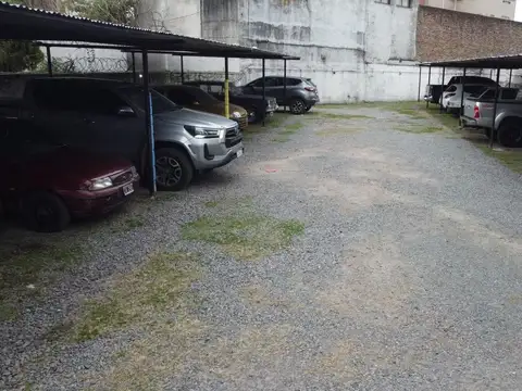 Venta terreno estacionamiento acepta Permuta. Monte grande