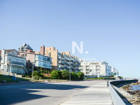 Espectacular lote frente al mar, ideal inversores